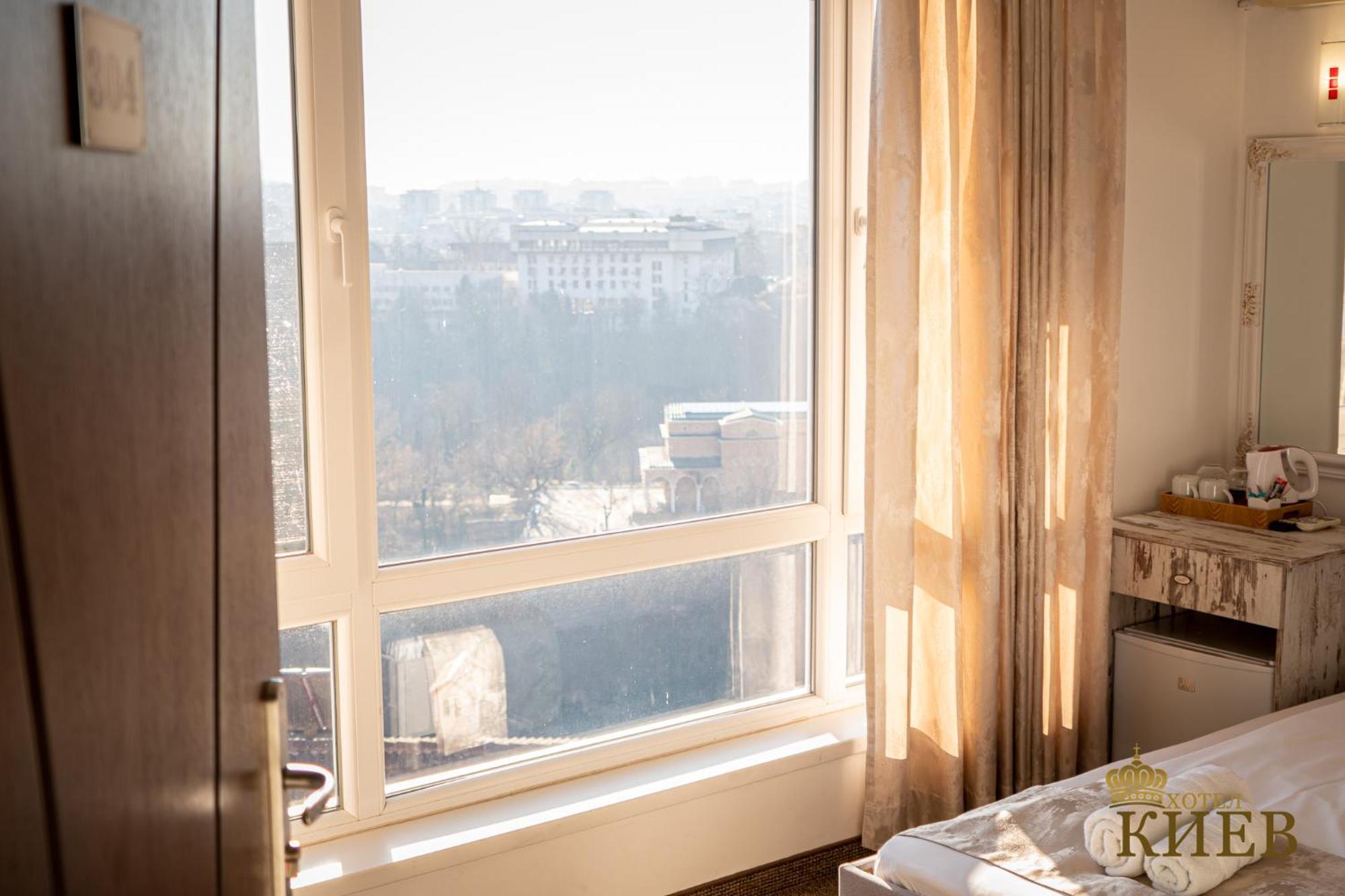Hotel Kiev Weliko Tarnowo Exterior foto